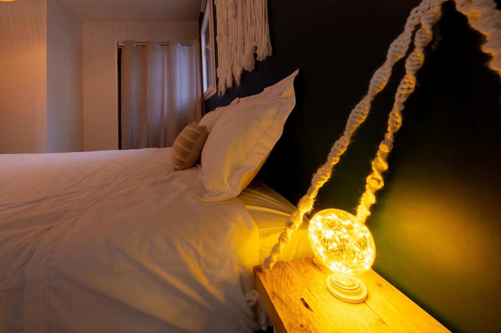 Appart Hotel La Gacilly-Centre Ville-Spa-Parking Екстер'єр фото