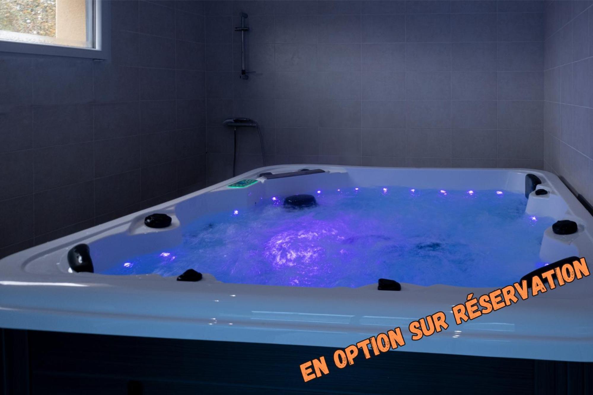 Appart Hotel La Gacilly-Centre Ville-Spa-Parking Екстер'єр фото